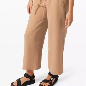 NWT! Lululemon On the Fly Wide-Leg 7/8 Pant